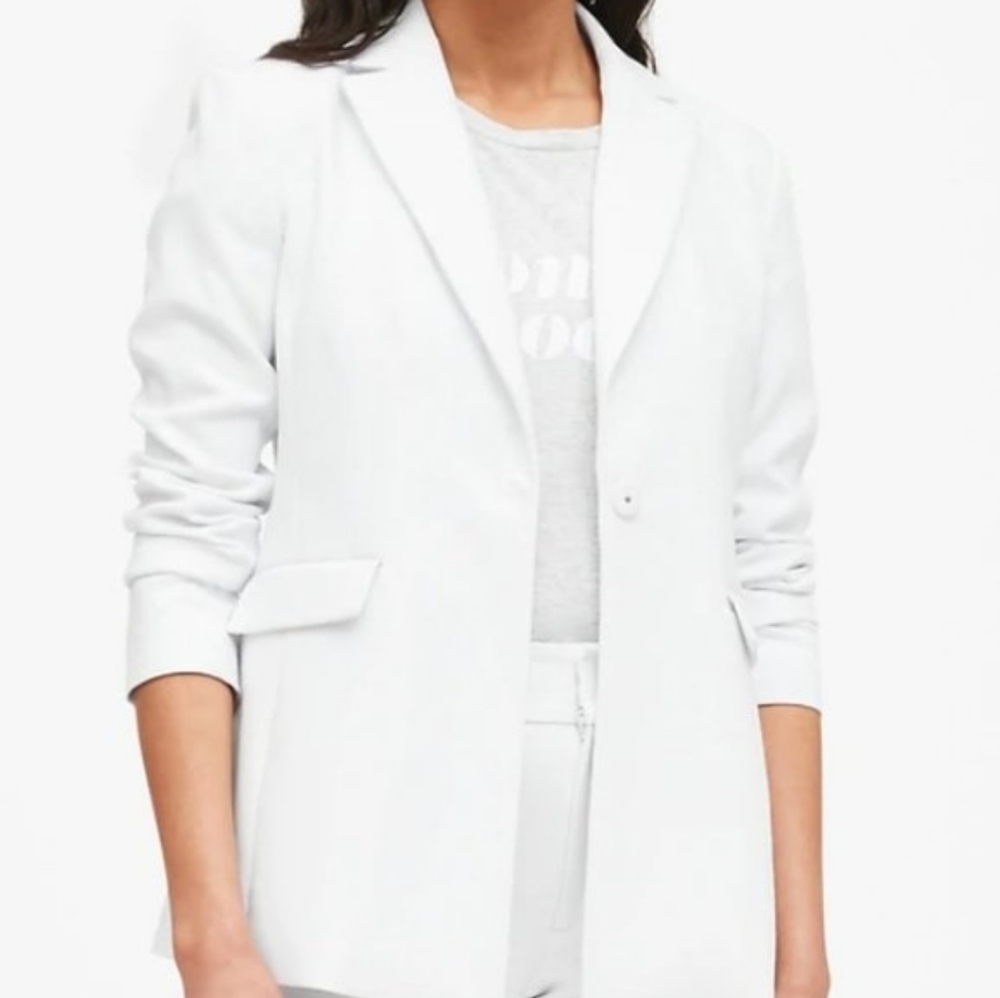 White Boyfriend Blazer